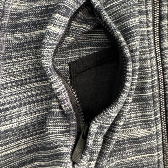 SOLD📌Lululemon Hooded Define Jacket Heathered Black/White/Black - Picture 11 of 15